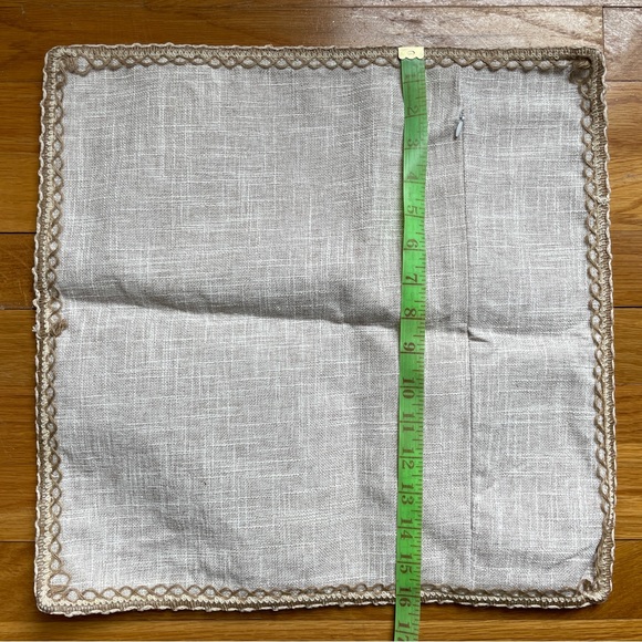 Lot 6 - New Pillow Covers -velvet/linen -no inserts Dark Blue and Cream see pics - Picture 5 of 8